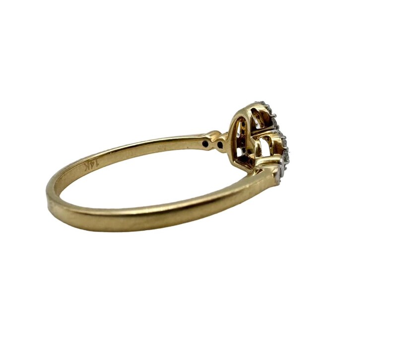 Beautiful Solid 14k Yellow Gold 0.15 TCW Heart Ring!